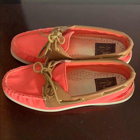 Milly for Sperry Top Sider - Picture 2 of 3